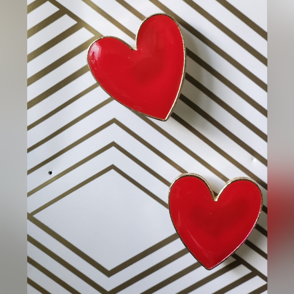 Heart-shaped earrings